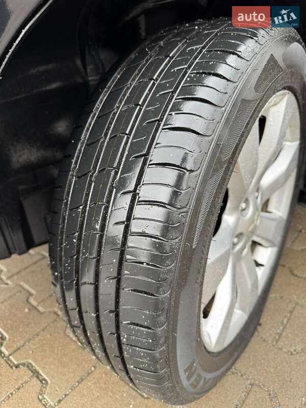 Позашляховик / Кросовер Mitsubishi Outlander 2012 в Києві