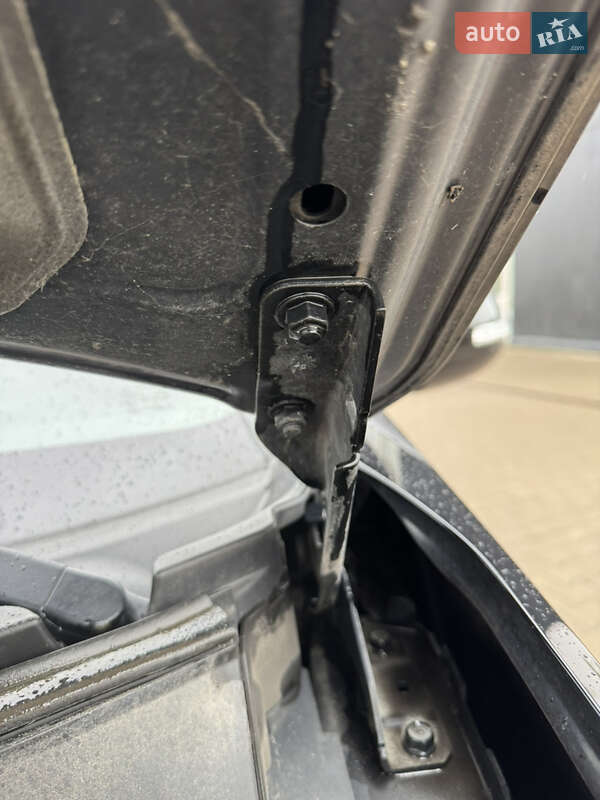 Позашляховик / Кросовер Mitsubishi Outlander 2012 в Києві