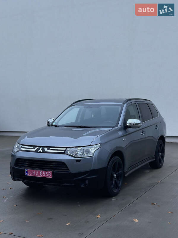 Позашляховик / Кросовер Mitsubishi Outlander 2013 в Луцьку