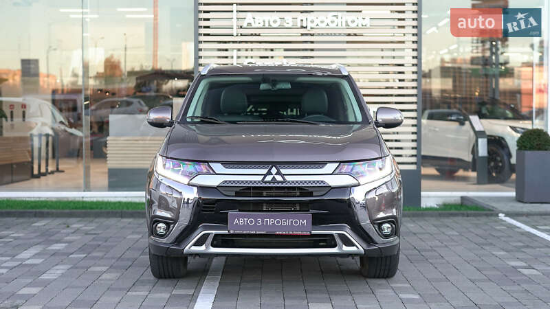 Внедорожник / Кроссовер Mitsubishi Outlander 2021 в Львове