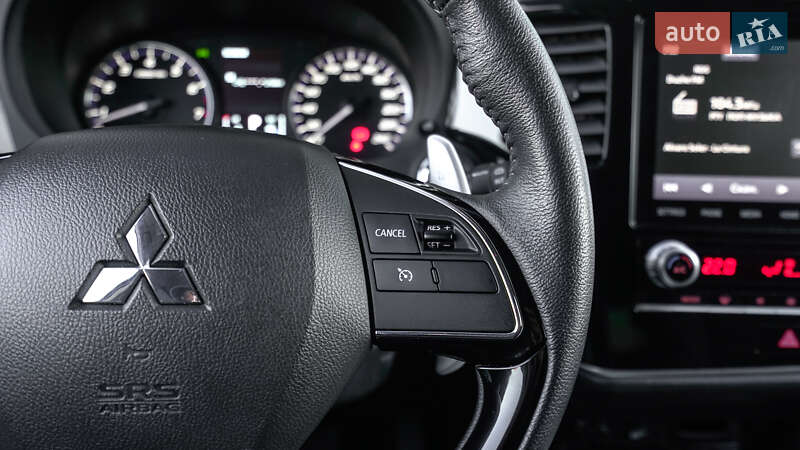 Внедорожник / Кроссовер Mitsubishi Outlander 2021 в Львове