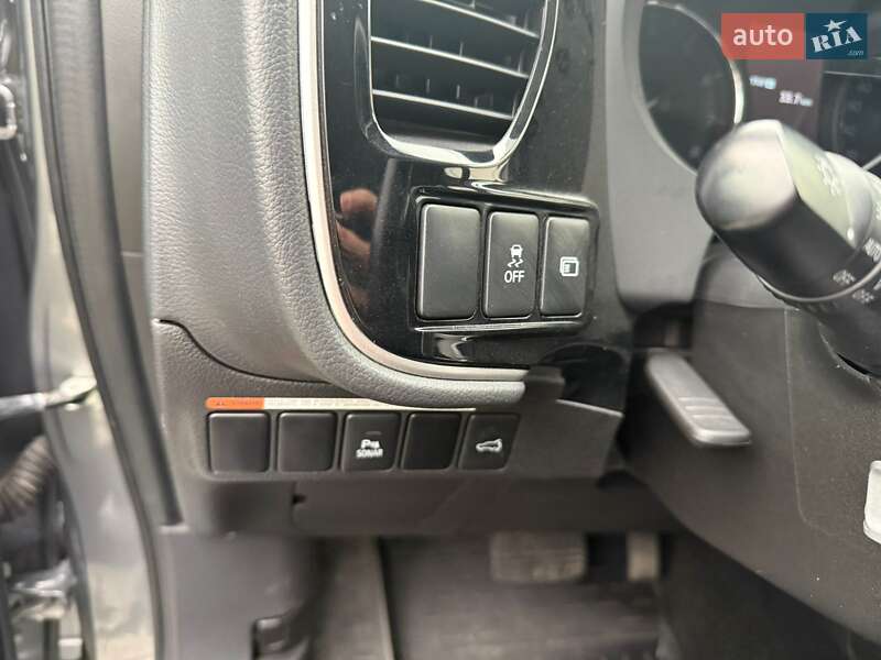 Позашляховик / Кросовер Mitsubishi Outlander 2021 в Києві фото 11 Позашляховик / Кросовер Mitsubishi Outlander 2021 в Києві