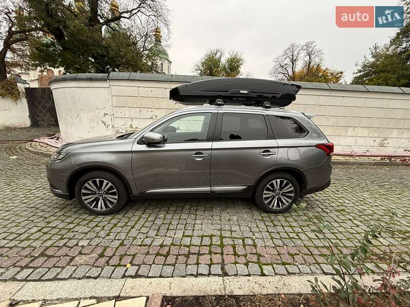 Позашляховик / Кросовер Mitsubishi Outlander 2021 в Києві фото 15 Позашляховик / Кросовер Mitsubishi Outlander 2021 в Києві