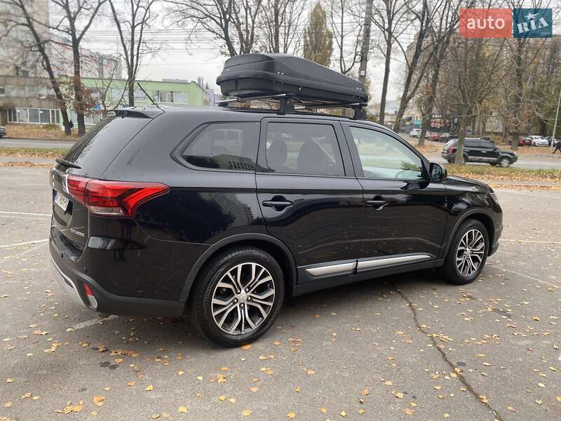 Внедорожник / Кроссовер Mitsubishi Outlander 2016 в Виннице