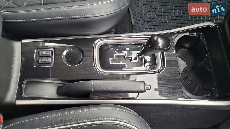 Внедорожник / Кроссовер Mitsubishi Outlander 2021 в Киеве фото 10 Внедорожник / Кроссовер Mitsubishi Outlander 2021 в Киеве