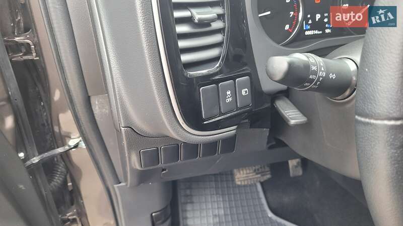 Внедорожник / Кроссовер Mitsubishi Outlander 2021 в Киеве фото 20 Внедорожник / Кроссовер Mitsubishi Outlander 2021 в Киеве