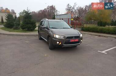 Внедорожник / Кроссовер Mitsubishi Outlander 2010 в Луцке