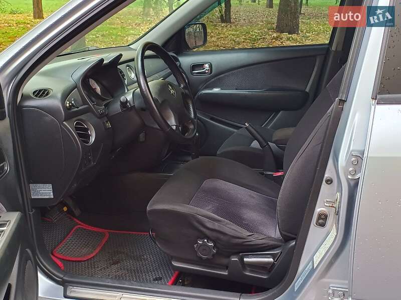 Внедорожник / Кроссовер Mitsubishi Outlander 2005 в Николаеве