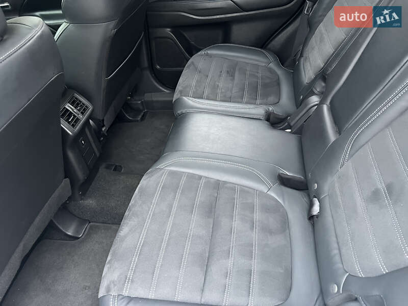 Позашляховик / Кросовер Mitsubishi Outlander 2020 в Києві