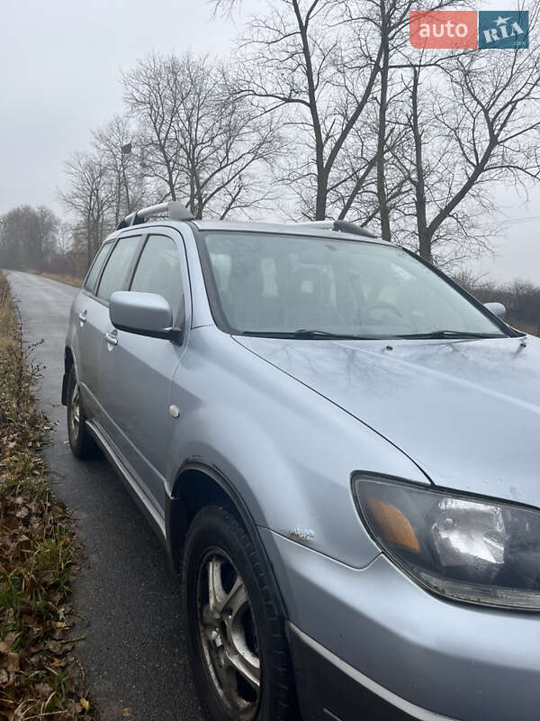 Внедорожник / Кроссовер Mitsubishi Outlander 2004 в Виннице