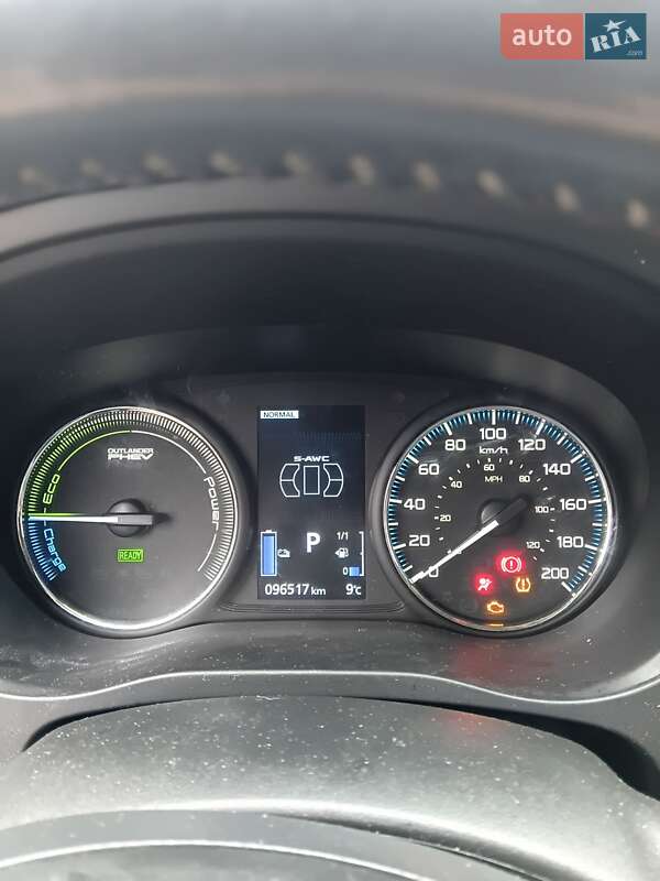 Внедорожник / Кроссовер Mitsubishi Outlander 2018 в Львове