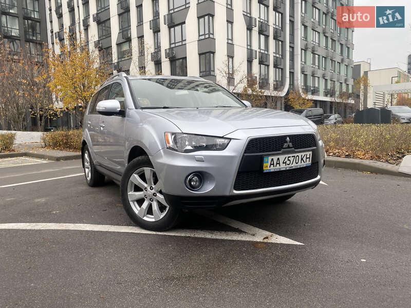 Внедорожник / Кроссовер Mitsubishi Outlander 2010 в Киеве фото 5 Внедорожник / Кроссовер Mitsubishi Outlander 2010 в Киеве