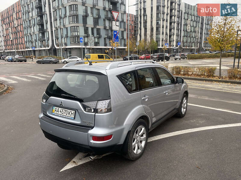 Внедорожник / Кроссовер Mitsubishi Outlander 2010 в Киеве фото 9 Внедорожник / Кроссовер Mitsubishi Outlander 2010 в Киеве