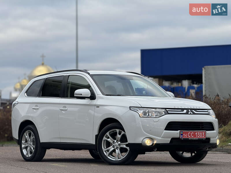Внедорожник / Кроссовер Mitsubishi Outlander 2014 в Трускавце