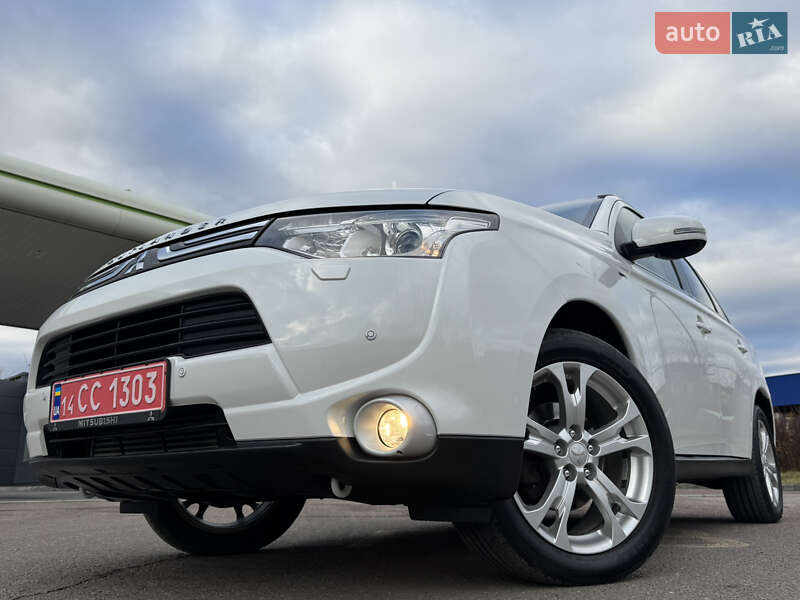 Внедорожник / Кроссовер Mitsubishi Outlander 2014 в Трускавце