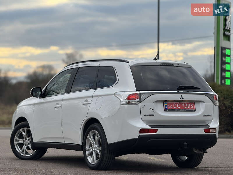 Внедорожник / Кроссовер Mitsubishi Outlander 2014 в Трускавце