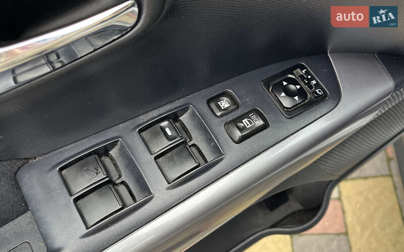 Позашляховик / Кросовер Mitsubishi Outlander 2007 в Стрию