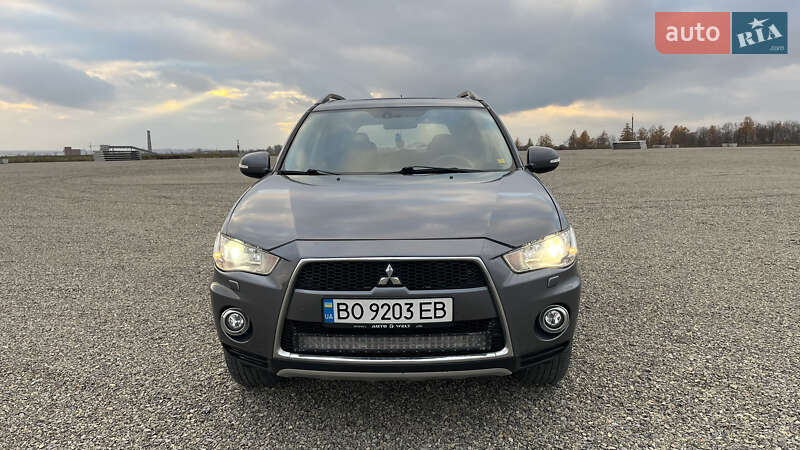 Внедорожник / Кроссовер Mitsubishi Outlander 2012 в Тернополе