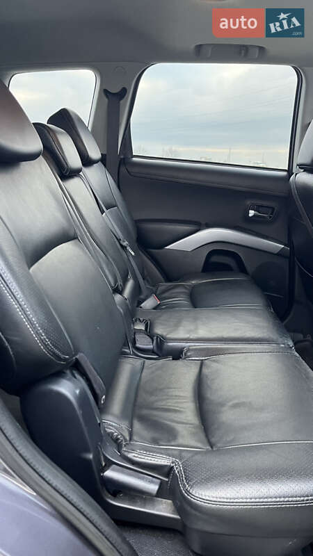 Внедорожник / Кроссовер Mitsubishi Outlander 2012 в Тернополе