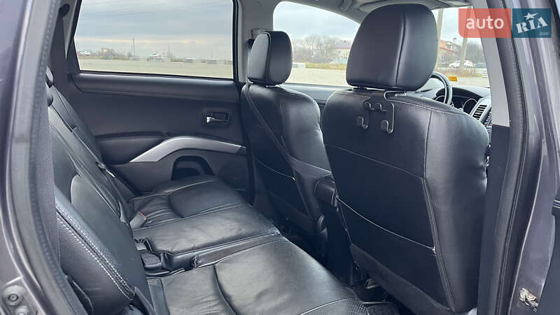 Внедорожник / Кроссовер Mitsubishi Outlander 2012 в Тернополе