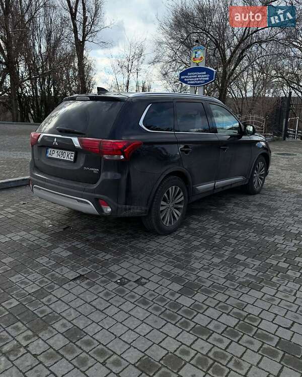 Внедорожник / Кроссовер Mitsubishi Outlander 2018 в Львове фото 5 Внедорожник / Кроссовер Mitsubishi Outlander 2018 в Львове