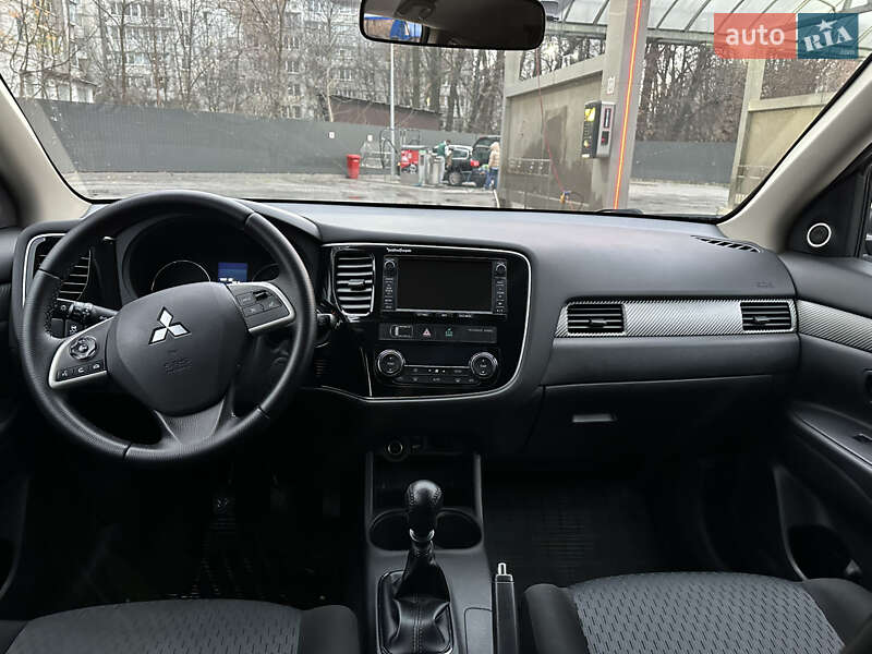 Позашляховик / Кросовер Mitsubishi Outlander 2013 в Хмельницькому