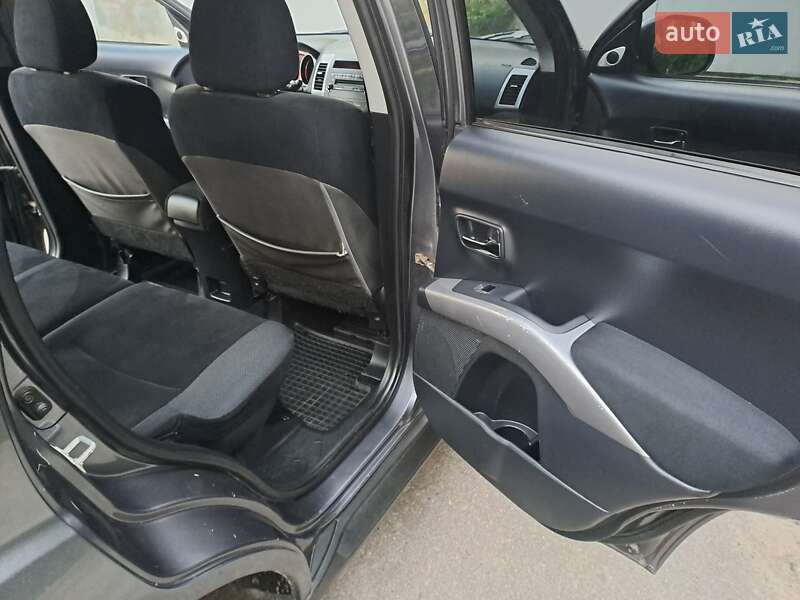 Внедорожник / Кроссовер Mitsubishi Outlander 2009 в Запорожье