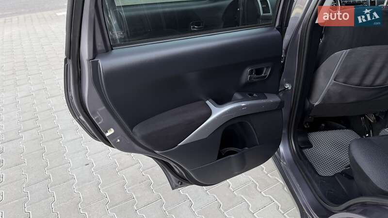 Внедорожник / Кроссовер Mitsubishi Outlander 2008 в Тернополе