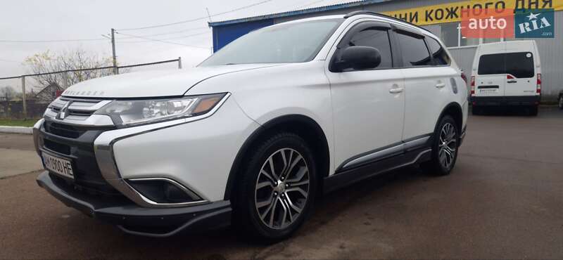 Позашляховик / Кросовер Mitsubishi Outlander 2015 в Житомирі фото 3 Позашляховик / Кросовер Mitsubishi Outlander 2015 в Житомирі