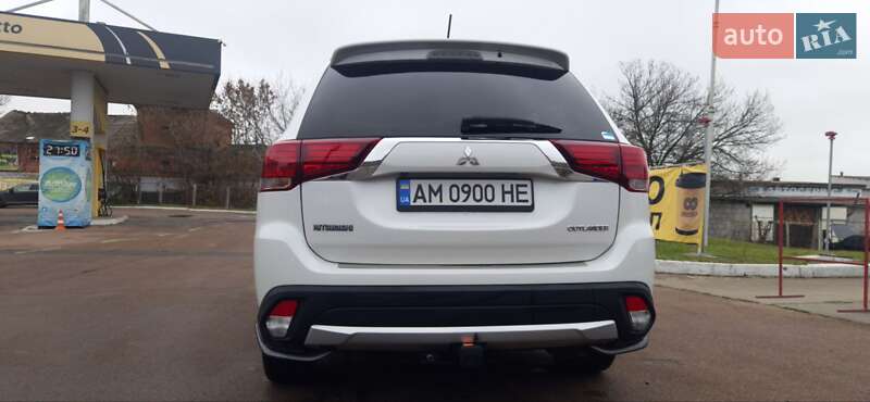 Позашляховик / Кросовер Mitsubishi Outlander 2015 в Житомирі фото 12 Позашляховик / Кросовер Mitsubishi Outlander 2015 в Житомирі