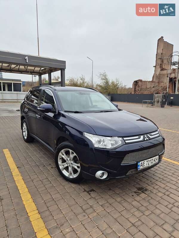 Mitsubishi Outlander 2013