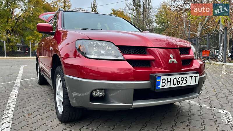 Внедорожник / Кроссовер Mitsubishi Outlander 2004 в Одессе
