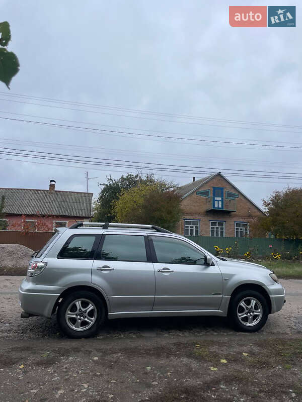 Внедорожник / Кроссовер Mitsubishi Outlander 2003 в Киеве фото 4 Внедорожник / Кроссовер Mitsubishi Outlander 2003 в Киеве