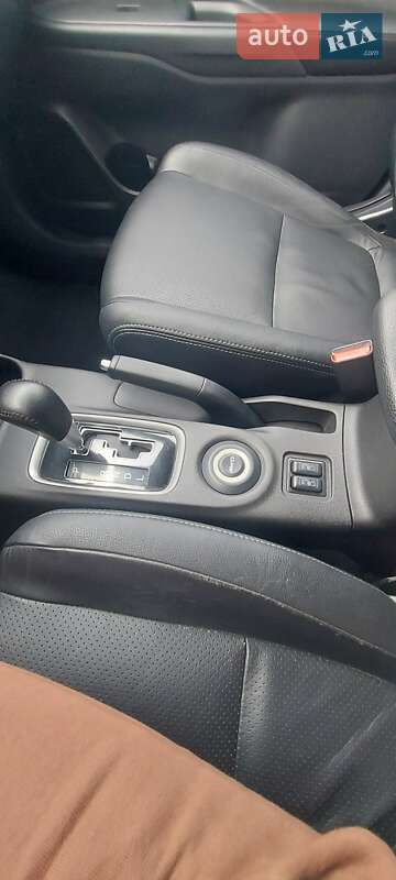 Внедорожник / Кроссовер Mitsubishi Outlander 2012 в Белгороде-Днестровском