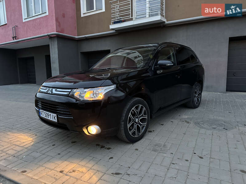 Внедорожник / Кроссовер Mitsubishi Outlander 2013 в Ивано-Франковске фото 4 Внедорожник / Кроссовер Mitsubishi Outlander 2013 в Ивано-Франковске