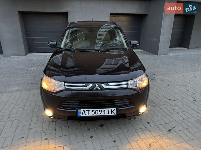Внедорожник / Кроссовер Mitsubishi Outlander 2013 в Ивано-Франковске фото 5 Внедорожник / Кроссовер Mitsubishi Outlander 2013 в Ивано-Франковске