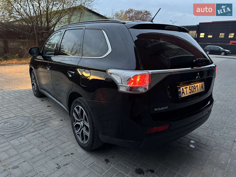 Внедорожник / Кроссовер Mitsubishi Outlander 2013 в Ивано-Франковске фото 19 Внедорожник / Кроссовер Mitsubishi Outlander 2013 в Ивано-Франковске