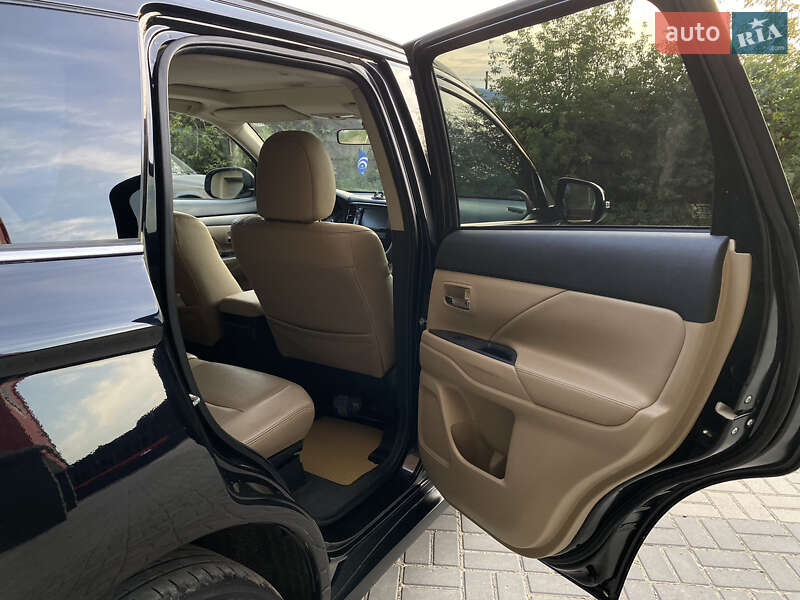 Внедорожник / Кроссовер Mitsubishi Outlander 2013 в Ивано-Франковске фото 32 Внедорожник / Кроссовер Mitsubishi Outlander 2013 в Ивано-Франковске