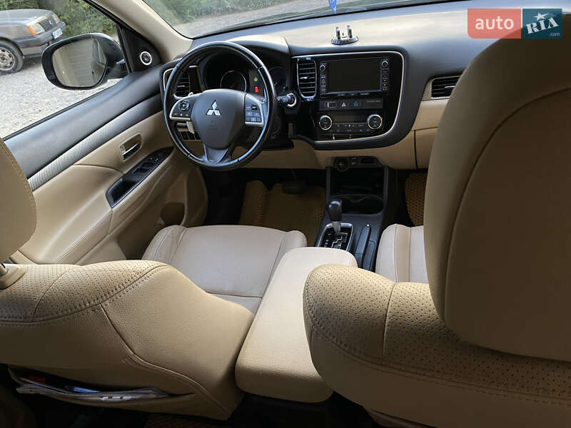 Внедорожник / Кроссовер Mitsubishi Outlander 2013 в Ивано-Франковске фото 37 Внедорожник / Кроссовер Mitsubishi Outlander 2013 в Ивано-Франковске
