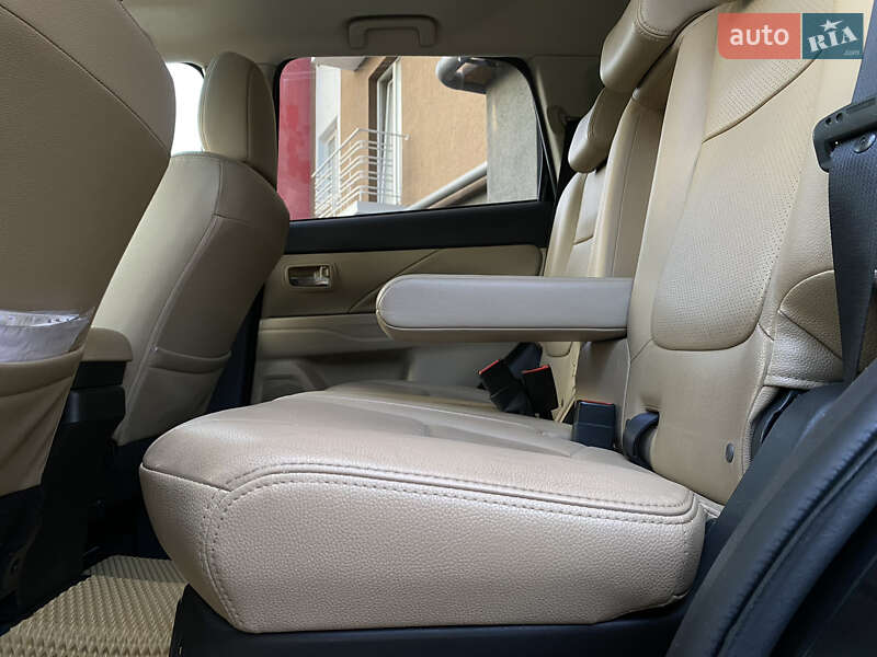 Внедорожник / Кроссовер Mitsubishi Outlander 2013 в Ивано-Франковске фото 47 Внедорожник / Кроссовер Mitsubishi Outlander 2013 в Ивано-Франковске