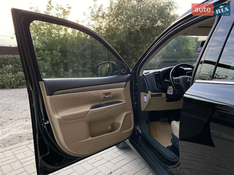 Внедорожник / Кроссовер Mitsubishi Outlander 2013 в Ивано-Франковске фото 51 Внедорожник / Кроссовер Mitsubishi Outlander 2013 в Ивано-Франковске