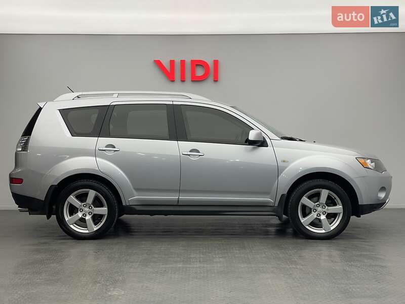 Внедорожник / Кроссовер Mitsubishi Outlander 2009 в Киеве