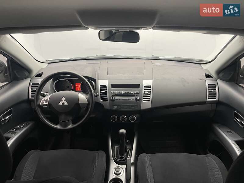 Внедорожник / Кроссовер Mitsubishi Outlander 2009 в Киеве