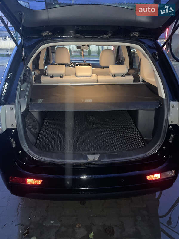 Внедорожник / Кроссовер Mitsubishi Outlander 2014 в Бориславе