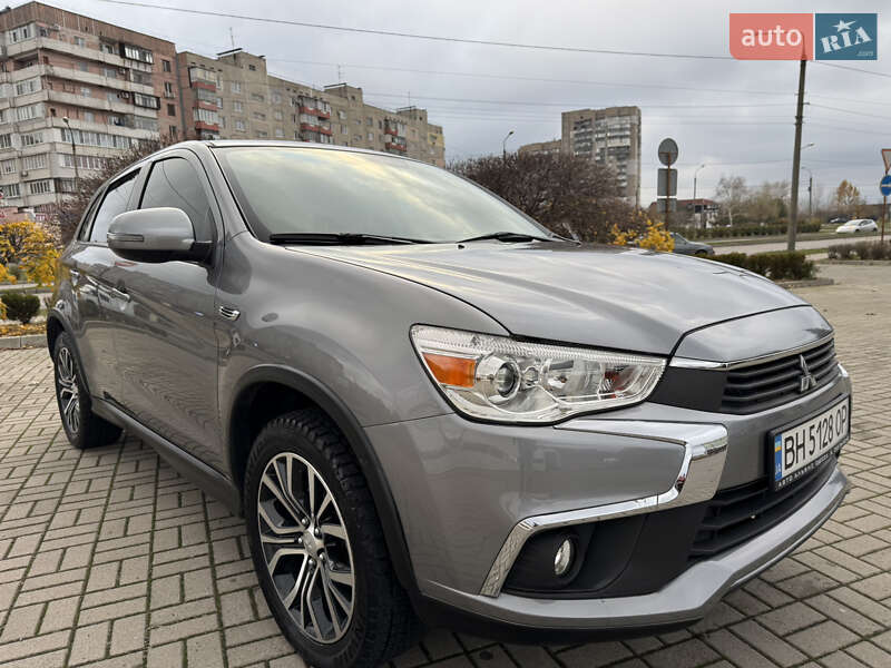 Внедорожник / Кроссовер Mitsubishi Outlander 2019 в Запорожье