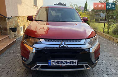 Внедорожник / Кроссовер Mitsubishi Outlander 2019 в Хмельницком