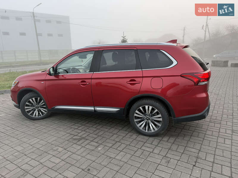 Внедорожник / Кроссовер Mitsubishi Outlander 2019 в Хмельницком фото 7 Внедорожник / Кроссовер Mitsubishi Outlander 2019 в Хмельницком
