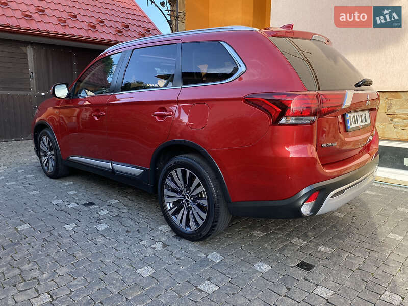 Внедорожник / Кроссовер Mitsubishi Outlander 2019 в Хмельницком фото 9 Внедорожник / Кроссовер Mitsubishi Outlander 2019 в Хмельницком