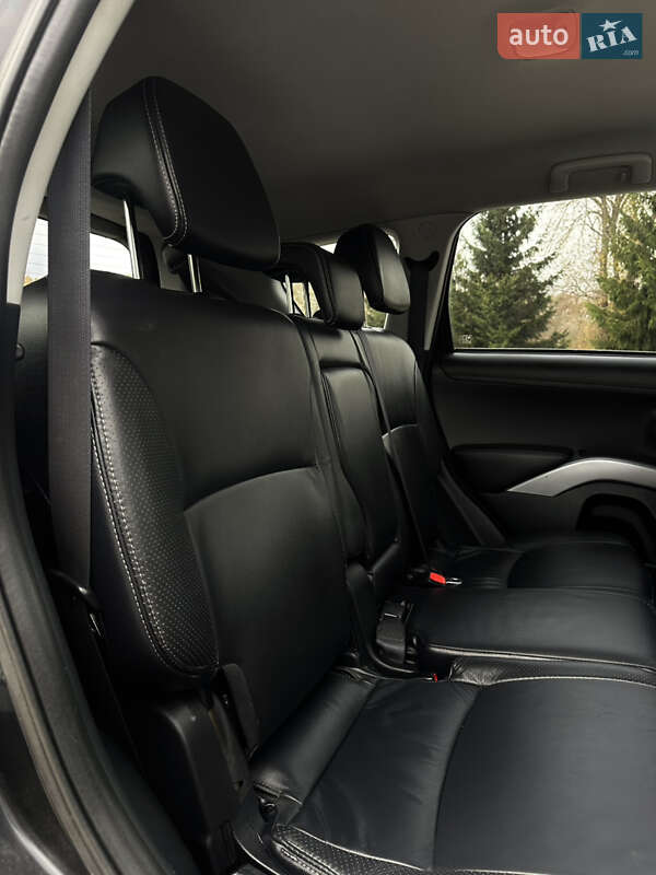 Позашляховик / Кросовер Mitsubishi Outlander 2011 в Бердичеві