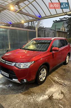 Внедорожник / Кроссовер Mitsubishi Outlander 2014 в Тернополе